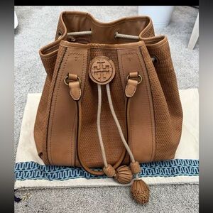 TORI BURCH Woven Style Tote with Leather Accents STUNNING .. W/ Dust Bag